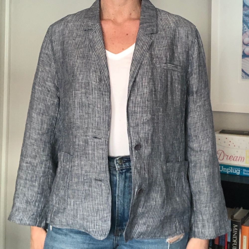 Eileen Fisher spring summer linen blue white pinstripe linen blazer EUC